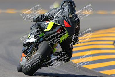 media/Oct-08-2022-SoCal Trackdays (Sat) [[1fc3beec89]]/Turn 11 Backside (1145am)/